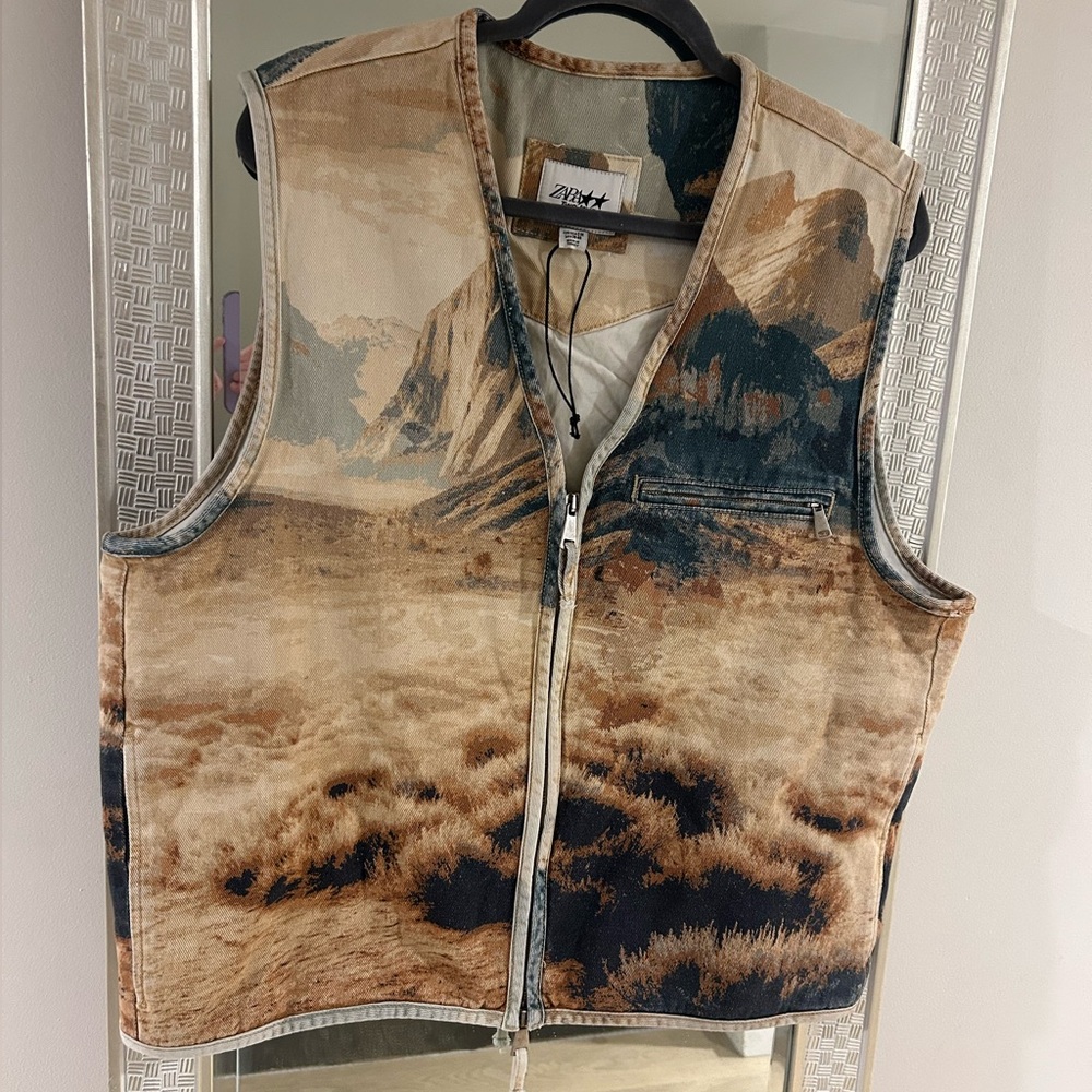 NWOT ZARA Horse Vest Twojeys Limited Edition Camel fits Sizes S-M- Sold Out!